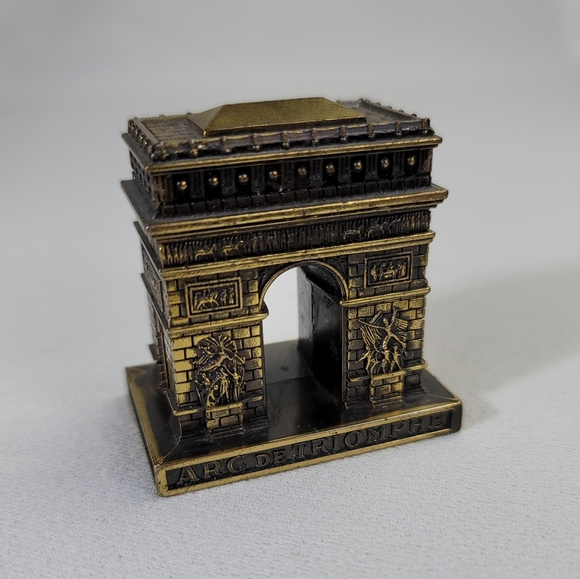 Arc De Triomphe Paris France Souvenir Metal Paperweight - Picture 12 of 12